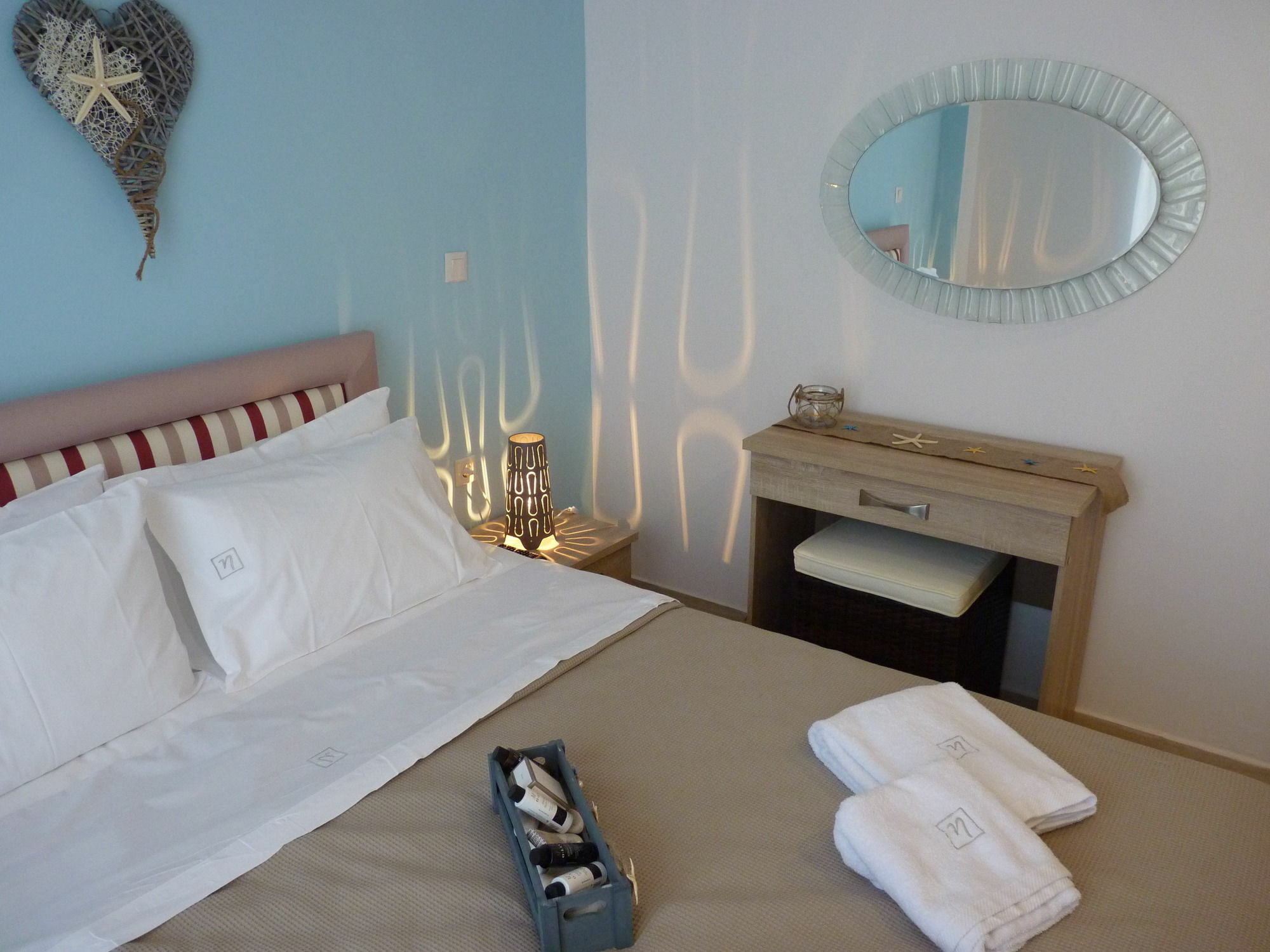 Ilianthos Apartments & Studios Mikros Gialos Esterno foto